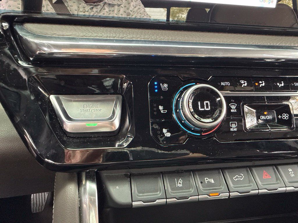 Used 2024 GMC Sierra 2500 Denali AWD/4WD image 47