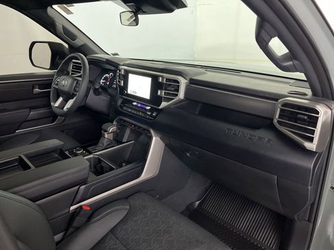 Used 2025 Toyota Tundra SR5 w/ SR5 Premium Package AWD/4WD image 22