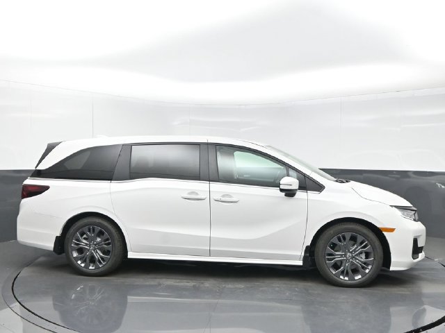 New 2027 Honda Odyssey Touring image 7