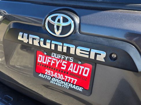 Used 2016 Toyota 4Runner Trail Premium AWD/4WD image 34