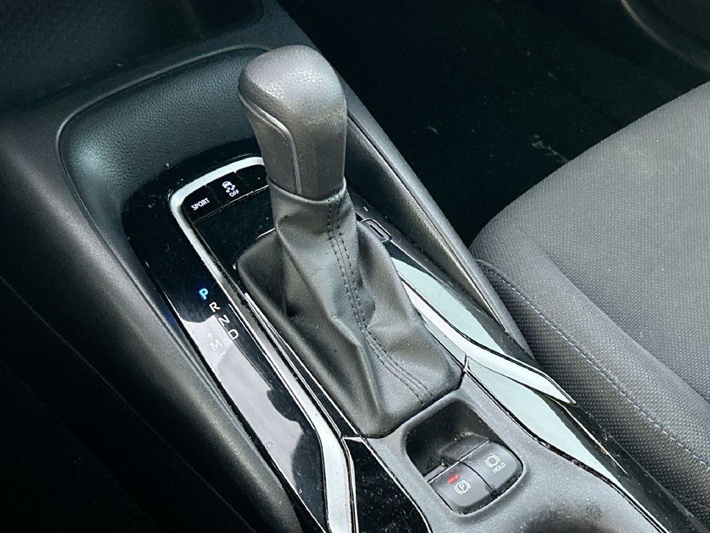 Used 2022 Toyota Corolla SE w/ SE Premium Package FWD image 25