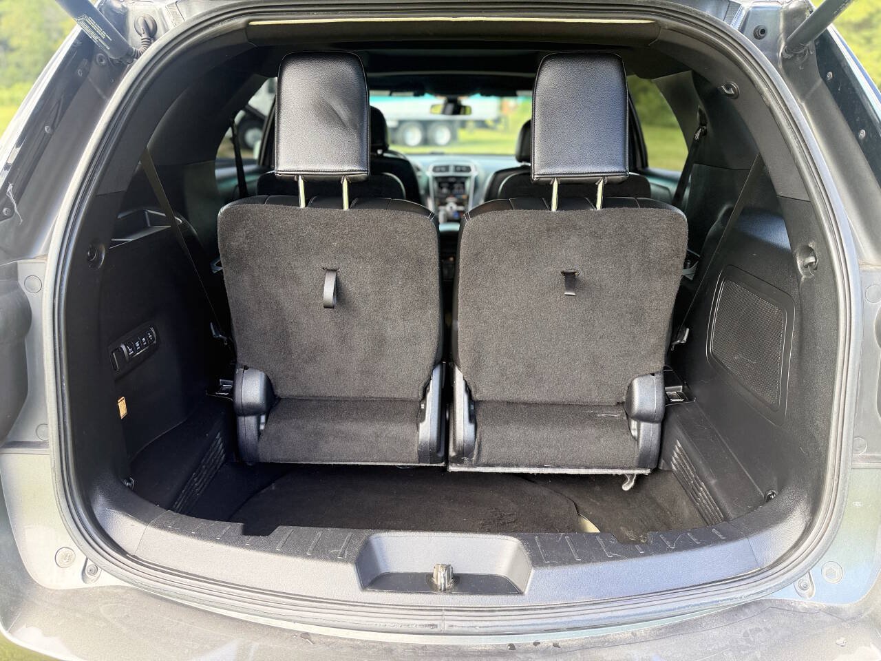 Used 2016 Ford Explorer Limited w/ Equipment Group 301A FWD image 24