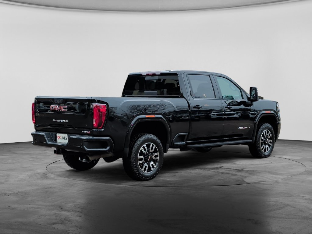 Used 2022 GMC Sierra 3500 AT4 w/ AT4 Premium Plus Package AWD/4WD image 7