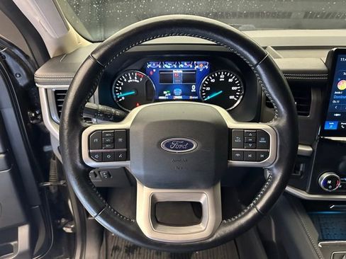 Used 2024 Ford Expedition XLT AWD/4WD image 24