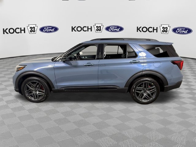 New 2026 Ford Explorer ST-Line w/ ST-Line Street Pack AWD/4WD image 4