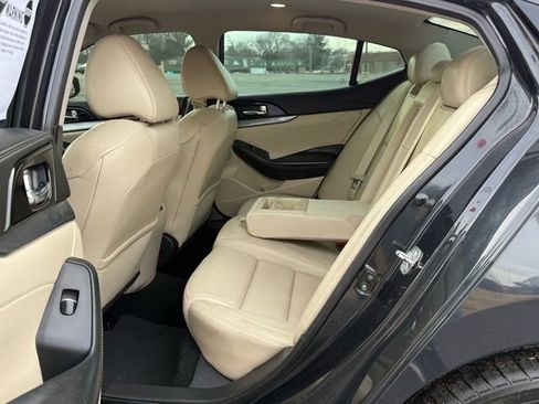 Used 2016 Nissan Maxima 3.5 SV w/ Interior Lighting Package image 13