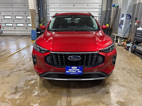 Certified 2024 Ford Escape Platinum image 10