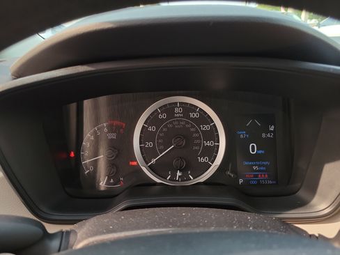 Used 2022 Toyota Corolla LE FWD image 24