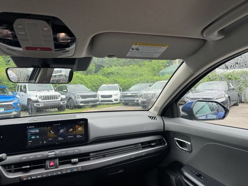 Used 2025 Kia K4 FWD image 33