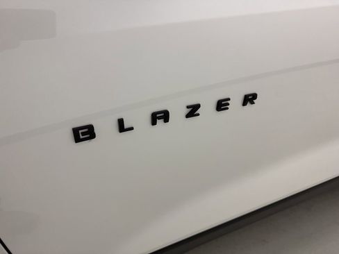 Used 2024 Chevrolet Blazer LT w/ Sound & Technology Package AWD/4WD image 14