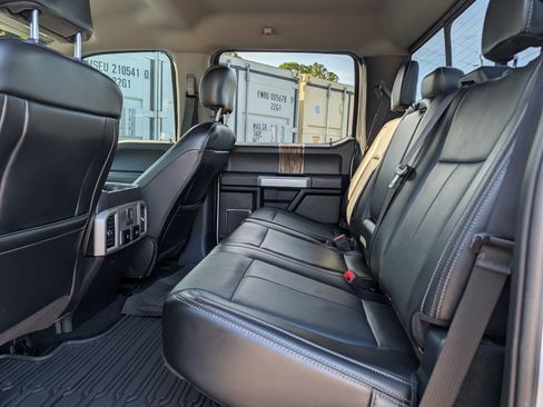 Used 2019 Ford F150 Lariat w/ Equipment Group 502A Luxury AWD/4WD image 16