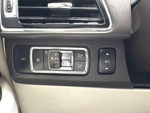 Used 2022 Lincoln Navigator L Black Label AWD/4WD image 18