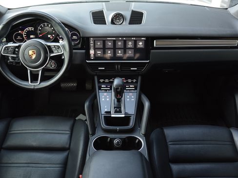 Certified 2021 Porsche Cayenne Coupe AWD/4WD image 12
