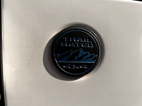 Used 2024 Jeep Wrangler Unlimited AWD/4WD image 10