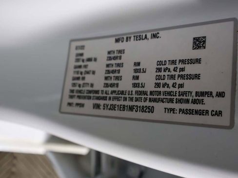 Used 2022 Tesla Model 3 Long Range image 48