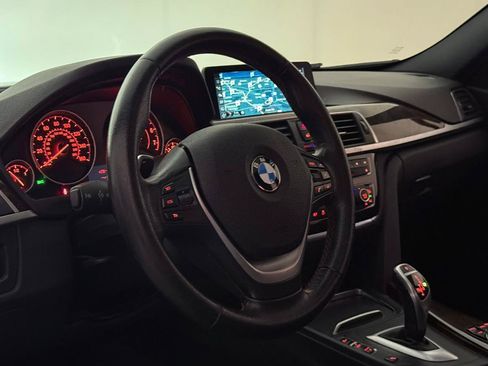 Used 2017 BMW 330i xDrive Sedan AWD/4WD image 18