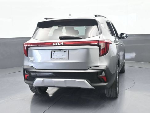 Used 2024 Kia Seltos S FWD image 9