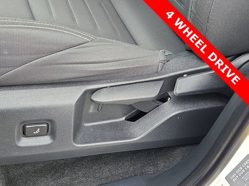 Used 2024 Toyota Tacoma TRD Off-Road AWD/4WD image 14