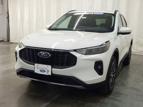 New 2025 Ford Escape SE image 8