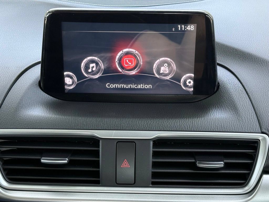 Used 2018 MAZDA MAZDA3 Touring FWD image 34