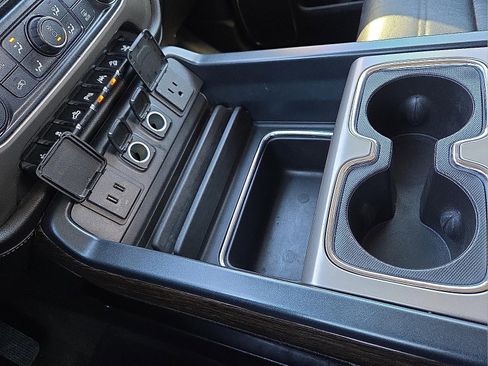 Used 2018 GMC Sierra 1500 Denali image 25