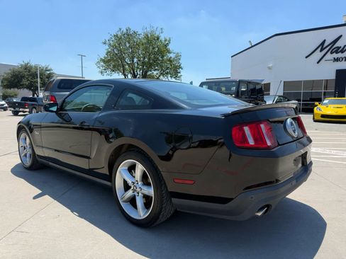 Used 2012 Ford Mustang GT Premium w/ Security Pkg RWD image 3
