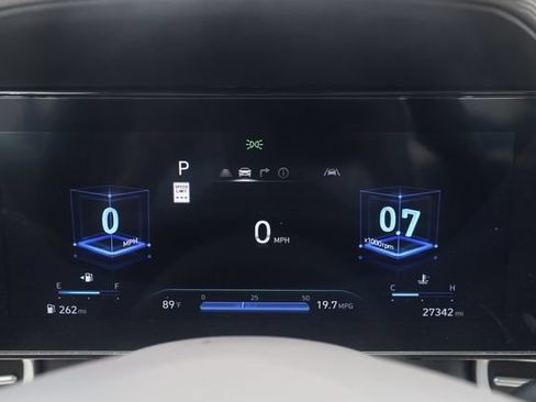 Certified 2025 Hyundai Elantra SEL FWD image 15