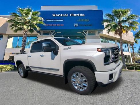 Used 2024 Chevrolet Silverado 3500 High Country w/ High Country Premium Package image 2