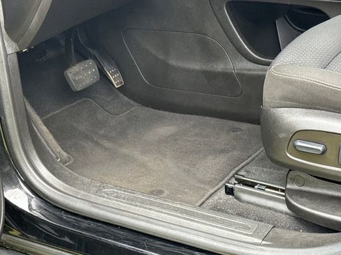 Used 2023 GMC Acadia SLE w/ Driver Convenience Package image 52