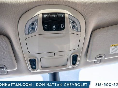 Used 2023 Chrysler Pacifica Limited image 18