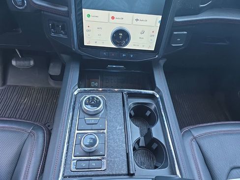 Used 2024 Ford Expedition Max Limited AWD/4WD image 16