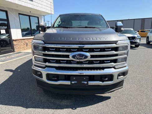 Used 2025 Ford F250 Lariat w/ Chrome Package AWD/4WD image 9