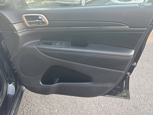 Used 2015 Jeep Grand Cherokee Limited image 33