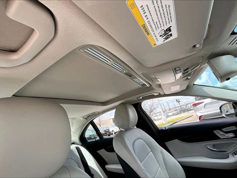 Used 2018 Mercedes-Benz C 300 Sedan image 12