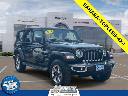 Used 2019 Jeep Wrangler Unlimited Sahara AWD/4WD image 1