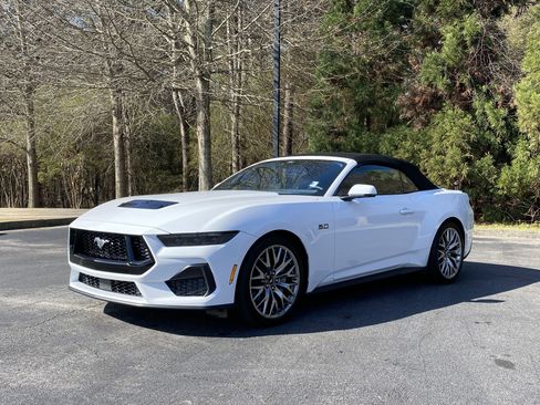 Used 2025 Ford Mustang GT Premium image 5