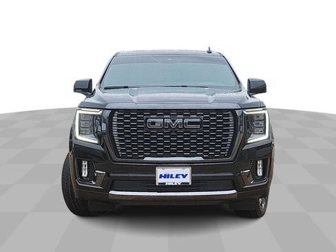 Used 2024 GMC Yukon Denali Ultimate AWD/4WD image 3