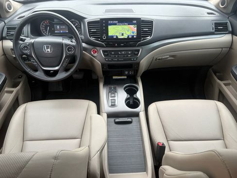 Certified 2022 Honda Ridgeline RTL-E image 2