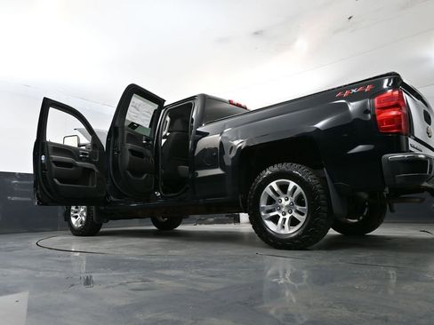 Used 2018 Chevrolet Silverado 1500 LT w/ All Star Edition AWD/4WD image 21