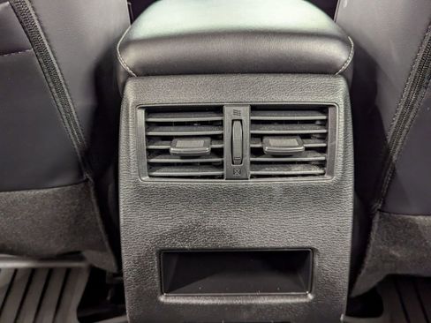 Used 2025 Mitsubishi Outlander SE image 20