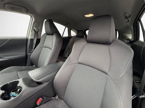 Used 2023 Toyota Venza LE image 22