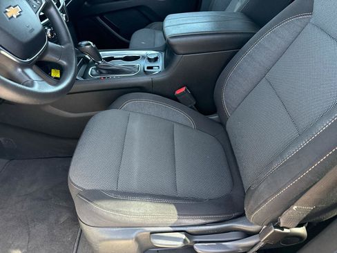 Used 2020 Chevrolet Traverse LS FWD image 11