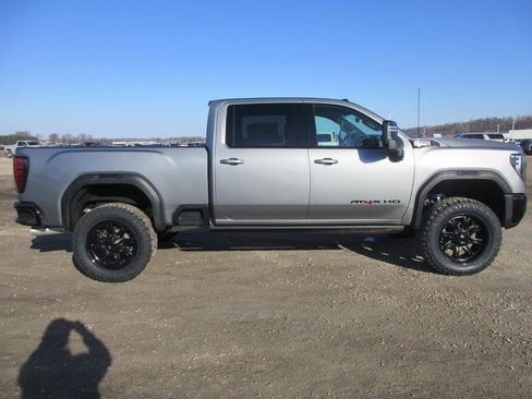 New 2026 GMC Sierra 2500 AT4X image 3