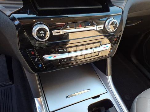 Used 2021 Ford Explorer Limited w/ Equipment Group 301A image 31