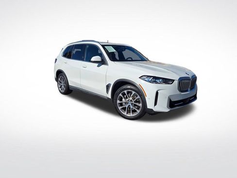 Used 2024 BMW X5 xDrive40i w/ Premium Package AWD/4WD image 1