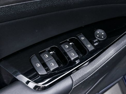 Certified 2025 Kia Sportage X-Line AWD/4WD image 18
