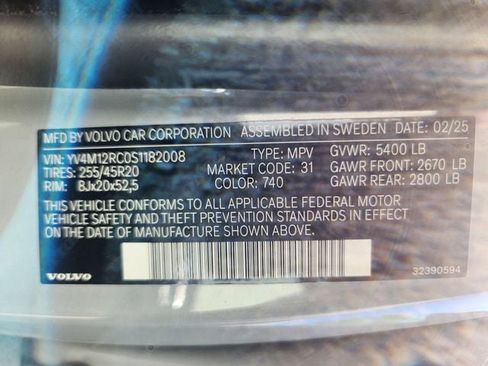 Certified 2025 Volvo XC60 B5 Plus AWD/4WD image 26