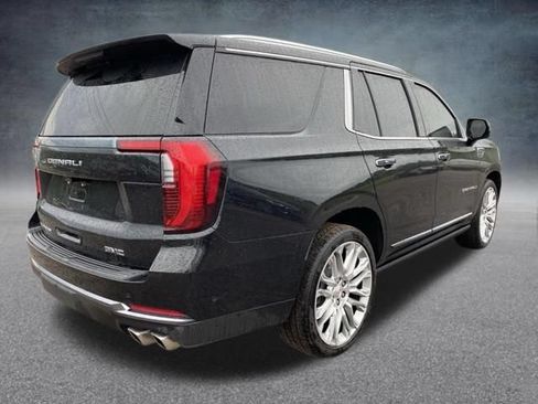 Used 2025 GMC Yukon Denali Ultimate AWD/4WD image 6