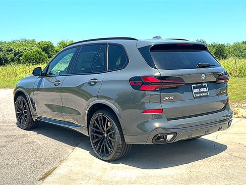 New 2026 BMW X5 sDrive40i w/ M Sport Package RWD image 6