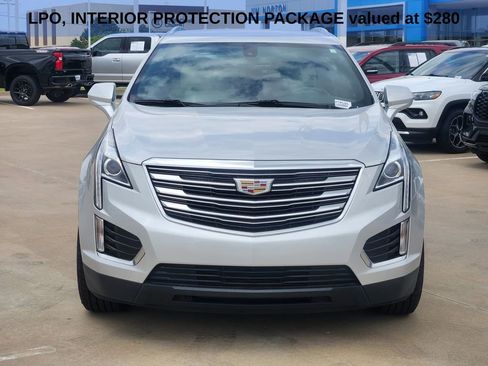 Used 2019 Cadillac XT5 FWD image 2